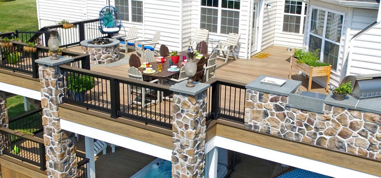 Custom Deck Design Contractors in Valley Glen, CA