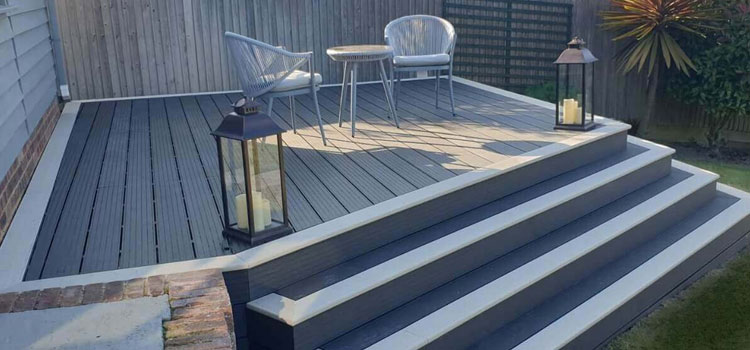 TREX Decking in Valley Glen, CA