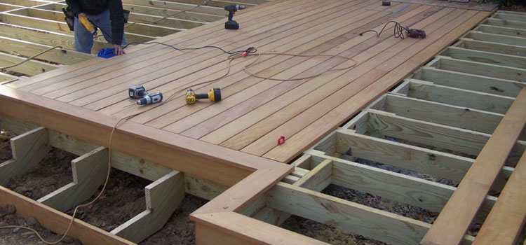 Wood Deck Builders in Valley Glen, CA